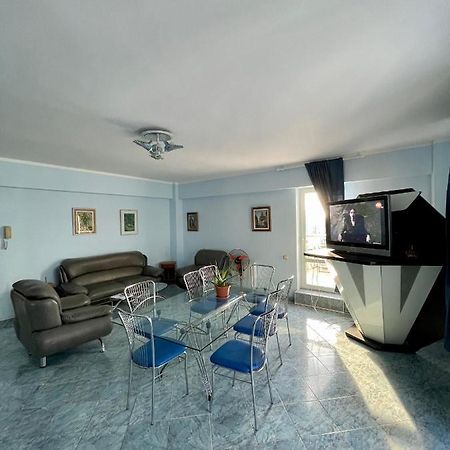 Luanaapartments #1 Otopeni Exterior photo